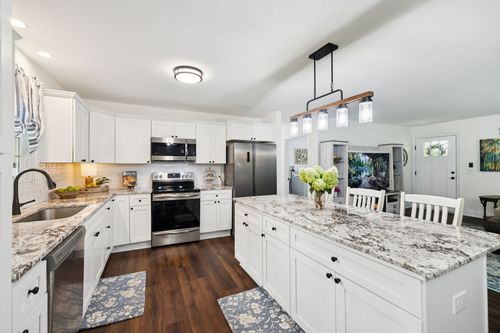 385 Palmetto Rd, Lewisburg, TN, 37091-4932 | Card Image