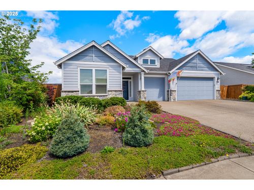 739 E Mckinley St, Carlton, OR, 97111-9125 | Card Image