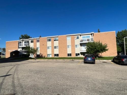 5 Sunset Blvd, Whitecourt, AB, T7S1K8 | Card Image