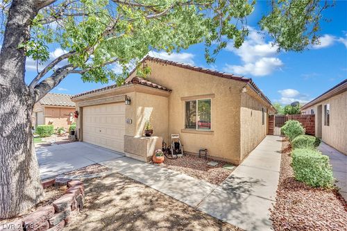 5655 Crowbush Cove Pl, Las Vegas, NV, 89122-4118 | Card Image