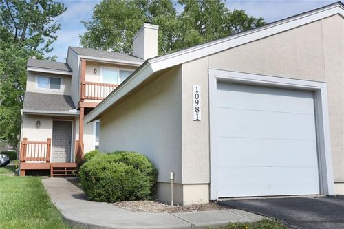 10981 Rosehill Rd, Overland Park, KS, 66210-1181 | Card Image