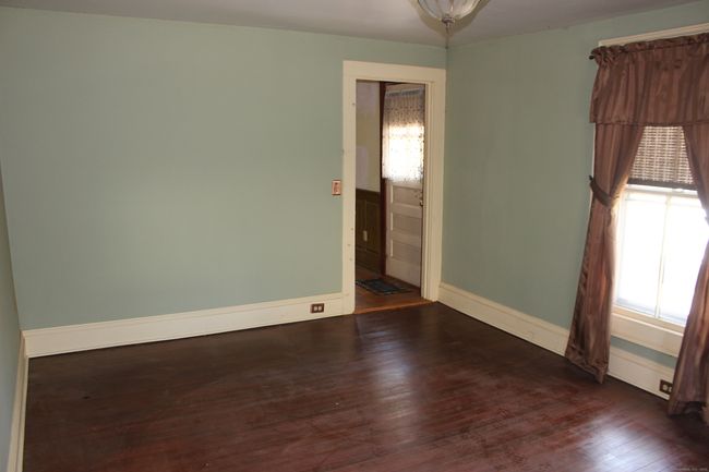107 Whiting St, Home with 0 bedrooms, 2 bathrooms and null parking in Plainville CT | Image 11