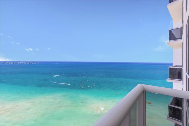 APT-4606 - 18201 Collins Ave, Condo with 2 bedrooms, 3 bathrooms and null parking in Sunny Isles Beach FL | Image 32