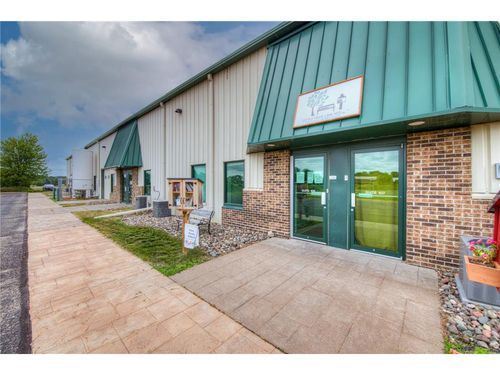 573 County Road A, HUDSON, WI, 54016 | Card Image
