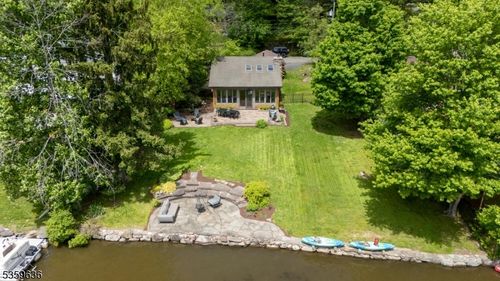 195 Bearfort Rd, West Milford, NJ, 07480-1403 | Card Image