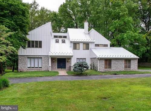 880 Roscommon Rd, BRYN MAWR, PA, 19010-1845 | Card Image