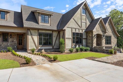 8511 Lake Bright Dr, Columbus, GA, 31904-1430 | Card Image