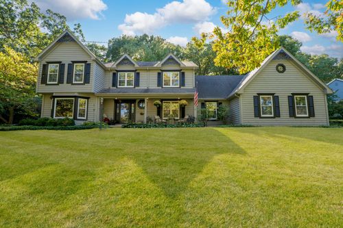 3717 Lindsay Ln, Crystal Lake, IL, 60014-4781 | Card Image