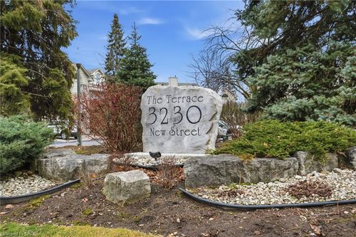 7-3230 New Street, Burlington, ON, L7N1M8 | Card Image