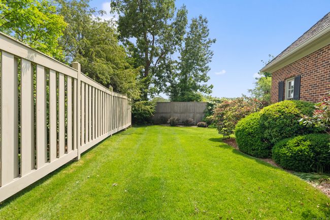 Private Yard | Image 32