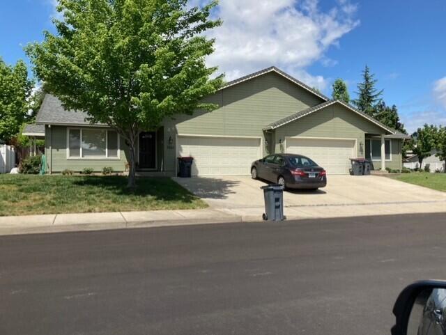 Arrowhead Dr, Medford, OR 97504