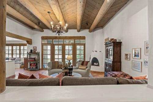 905-3101 Old Pecos Trail, Santa Fe, NM, 87505 | Card Image
