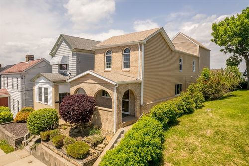 1734 Rutledge St, Mt Washington, PA, 15211-1051 | Card Image