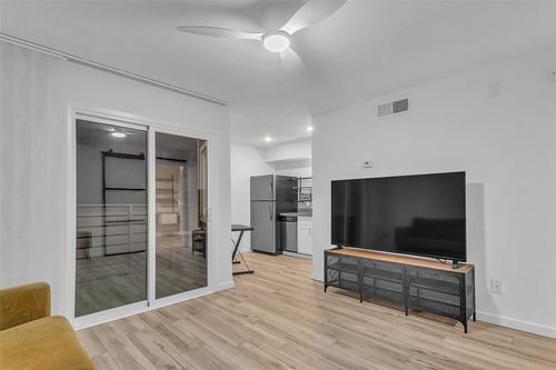 apt-184-1840 Burton Dr, Austin, TX, 78741-4180 | Card Image