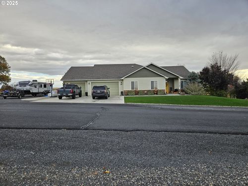 77195 Joyce Way, Echo, OR, 97826-9067 | Card Image