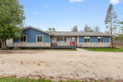 19203 Collins Rd, Marengo, IL, 60152-9416 | Card Image