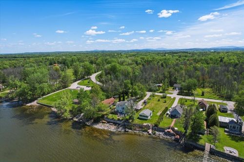 8 Maquam Shore Rd, Swanton, VT, 05488-9647 | Card Image