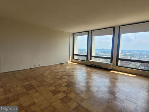 22cw-210 Locust St, PHILADELPHIA, PA, 19106-3934 | Card Image