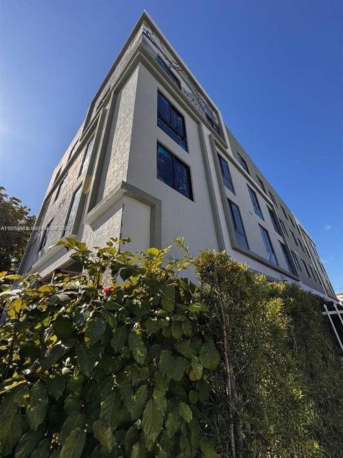 105-3422 Nw 5th Ave, Miami, FL, 33127 | Card Image