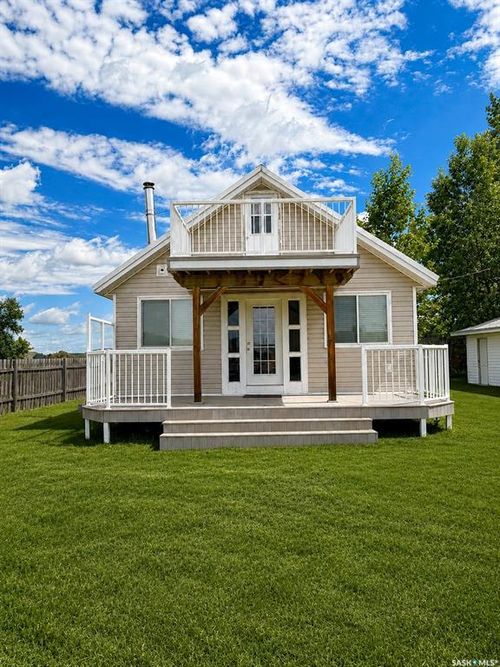 201 &amp; 202 Elim Drive, Lac Pelletier Rm No. 107, SK, S0N2Y0 | Card Image