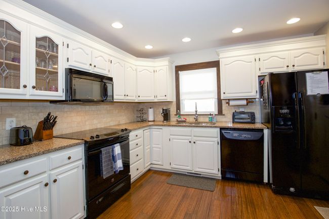 40 Tamarisk Ln, House other with 3 bedrooms, 2 bathrooms and 2 parking in Pinehurst NC | Image 5