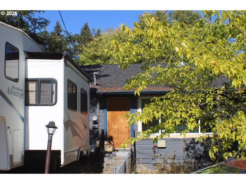 721 Ne Christian St, MyrtleCreek, OR, 97457 | Card Image