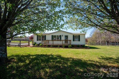 889 Tabor Rd, Olin, NC, 28660-8913 | Card Image