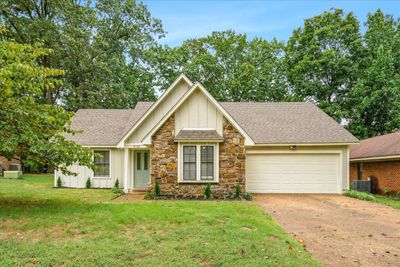 9172 Gainsborough Dr, House other with 3 bedrooms, 2 bathrooms and null parking in Lakeland TN | Image 1