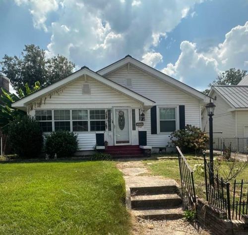 302 E 2nd St, Tuscumbia, AL, 35674-2016 | Card Image