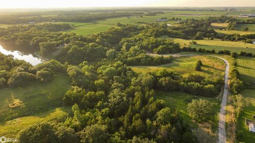 29565 White Oak Ln., Adel, IA, 50003 | Card Image