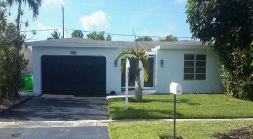 9050 Nw 24th Ct, Sunrise, FL, 33322-3206 | Card Image