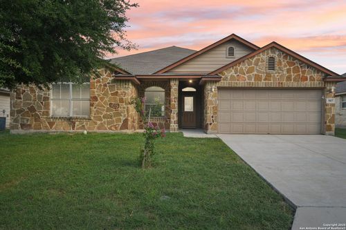 907 Avery Pkwy, New Braunfels, TX, 78130-2003 | Card Image