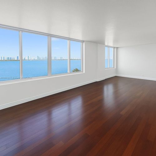 apt-211-1000 West Ave, Miami Beach, FL, 33139-4701 | Card Image