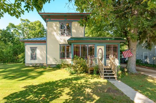 310 W Van Buren St, Gobles, MI, 49055-9683 | Card Image