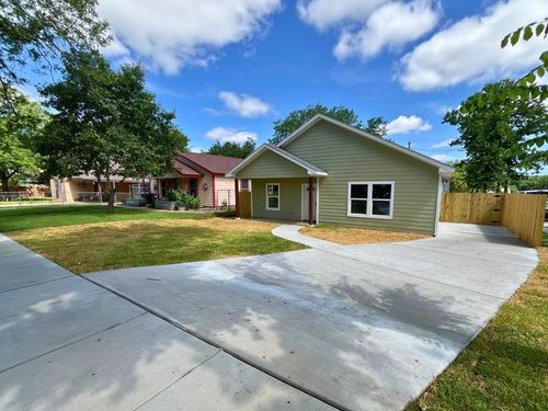 1317 E Tucker St, Fort Worth, TX, 76104-1617 | Card Image