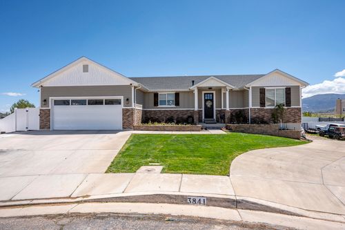 3841 W 1225 N, Cedar City, UT, 84721-8399 | Card Image
