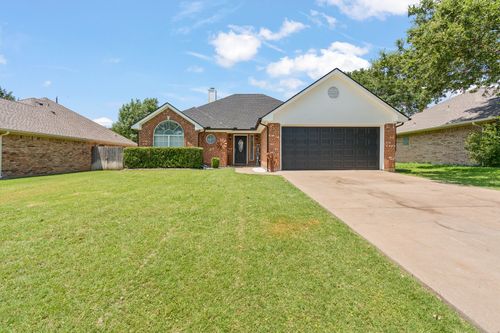 1404 Hyde Park Blvd, Cleburne, TX, 76033-7508 | Card Image