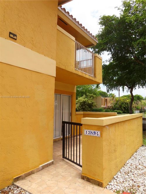 12-13894 Sw 65th Ter, Miami, FL, 33183-1100 | Card Image