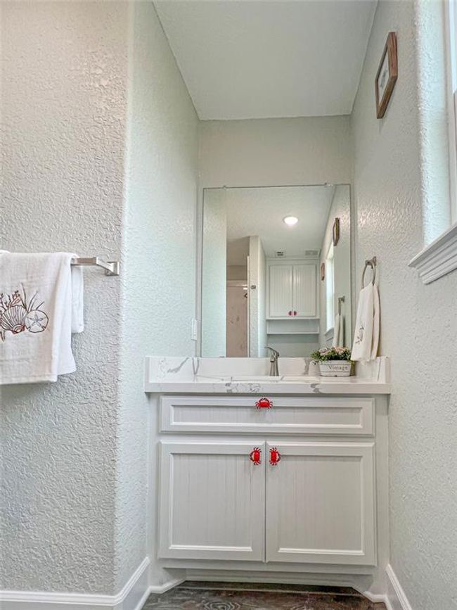 4822 Palm St, House other with 3 bedrooms, 2 bathrooms and null parking in Freeport TX | Image 26