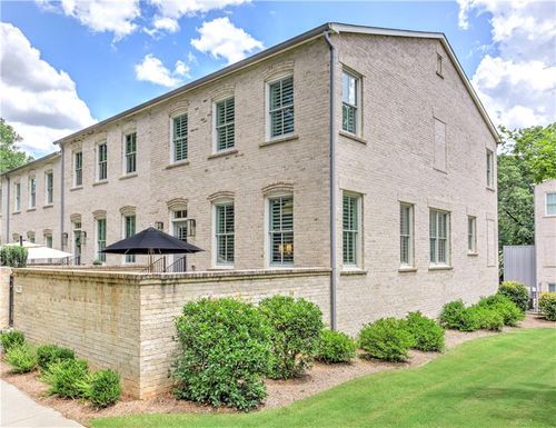 501 Woodhollow Dr, Roswell, GA, 30075-4224 | Card Image