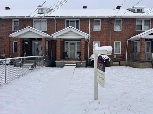 1045 Pennsylvania Ave, Clairton, PA, 15025-2323 | Card Image