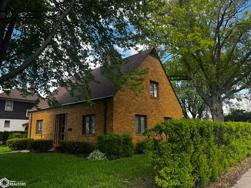 515 S Main St, Osceola, IA, 50213-1636 | Card Image