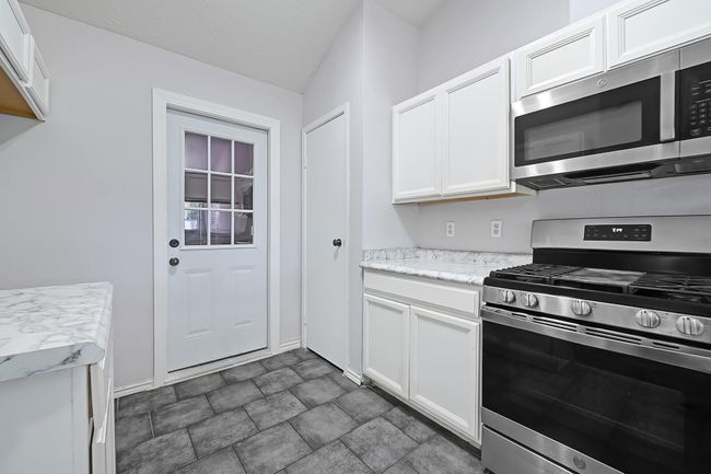 4126 Fitzwater Dr, House other with 3 bedrooms, 2 bathrooms and 2 parking in Spring TX | Image 8
