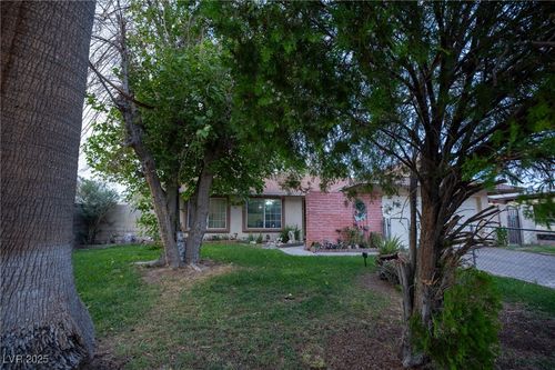 4013 Alameda Ave, Las Vegas, NV, 89110-3274 | Card Image