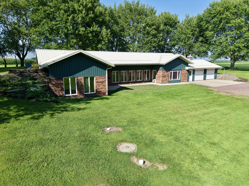 46739 900th St, Windom, MN, 56101-4160 | Card Image
