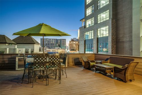 2111 Albany St, Dallas, TX, 75201-5706 | Card Image