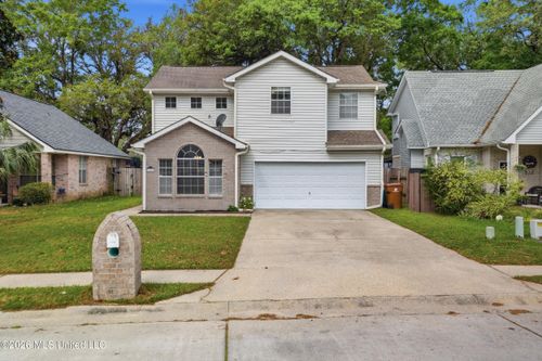 11047 Oakcrest Dr, D'Iberville, MS, 39540-2368 | Card Image