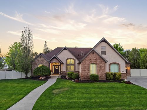 5808 W Woodshire Ln, Highland, UT, 84003-8005 | Card Image