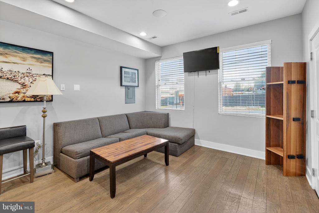 Residential in WASHINGTON 3