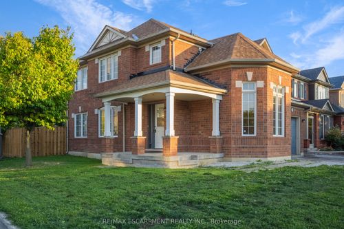 14 Yvonne Dr, Brampton, ON, L7A3N5 | Card Image